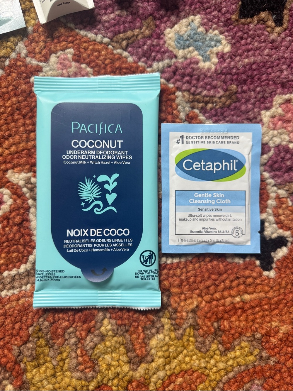Beauty Samples Set Bundle - Picture 2 of 6